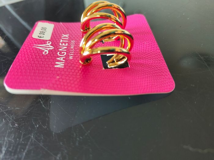 Boucles d'oreilles magnétiques plaquées or - photo numéro 2