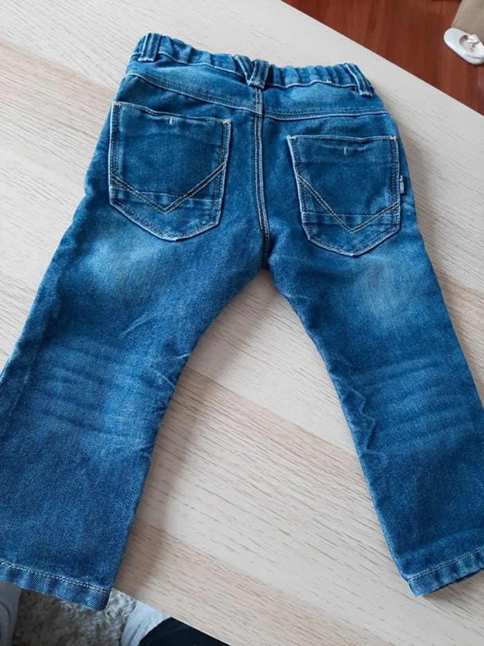 Jeans taille 2 ans - photo numéro 2