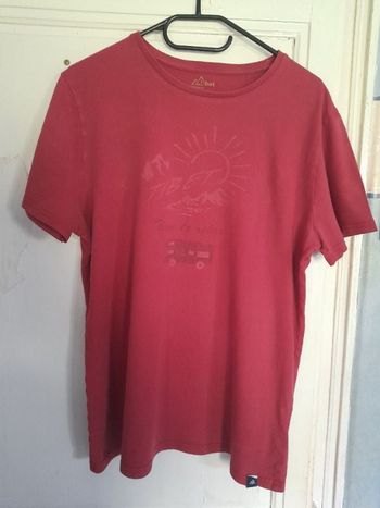 T-shirt rouge imprimé, marque Tibet, taille L