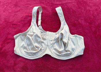 Soutien-gorge, neuf crème 120 B