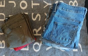 Lot de 4 jeans et 2 jeggings