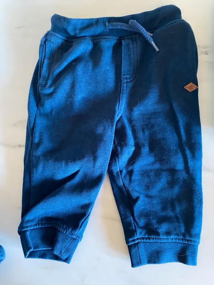 5 pantalons 12 mois - photo numéro 4