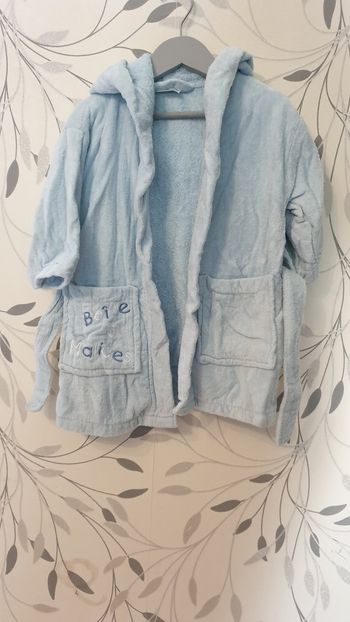 Peignoir de bain bleu ciel taille 18 mois très bonne état