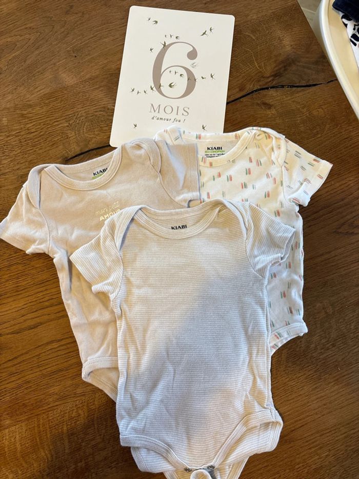 Lot 3 body manches courtes 6 mois