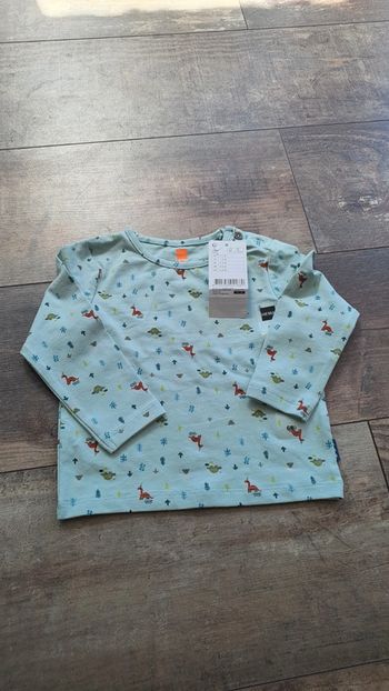 T-shirt hema 6 mois 68 cm en très bon état