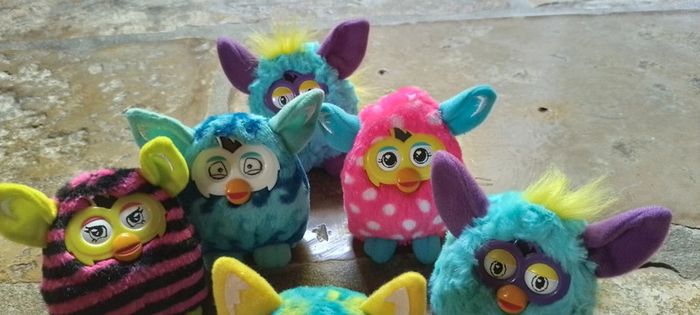 Lot de peluches Furby - photo numéro 4