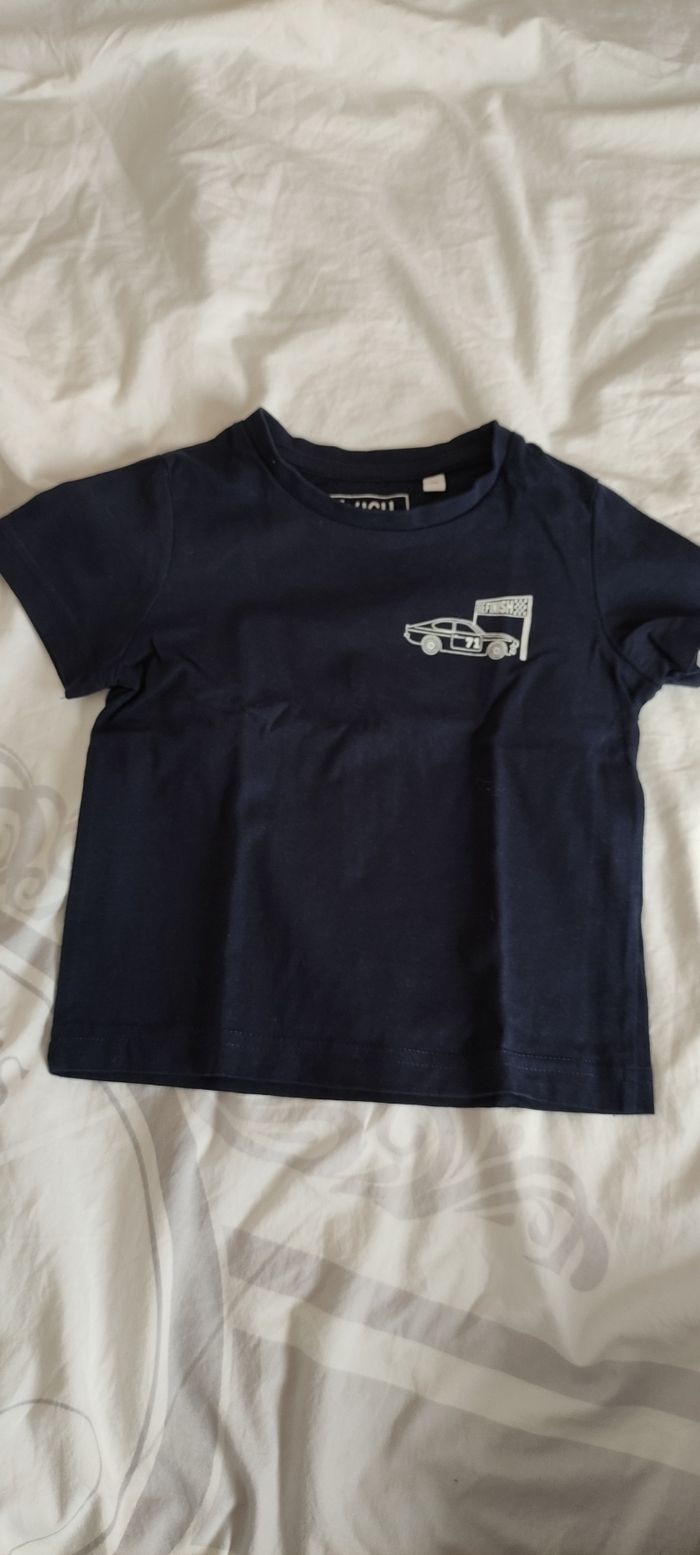 Lot de 6 t.shirts 2 ans - photo numéro 3