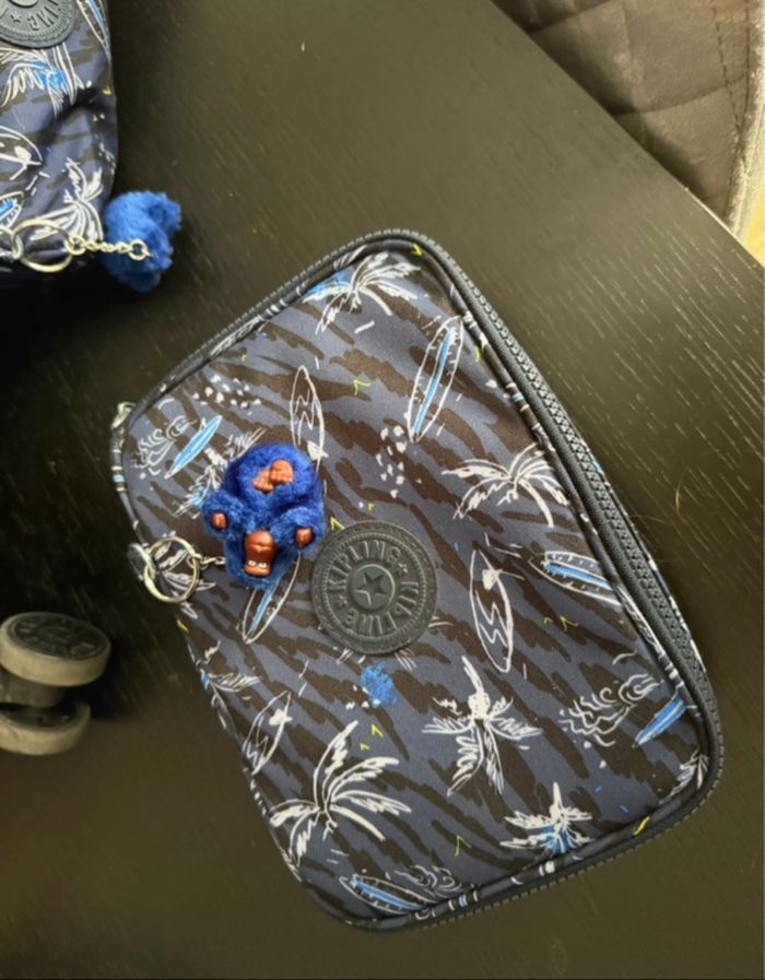 Cartable 4 roues + plumier + trousse Kipling - photo numéro 5