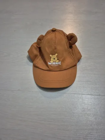 Casquette brune winnie l'ourson