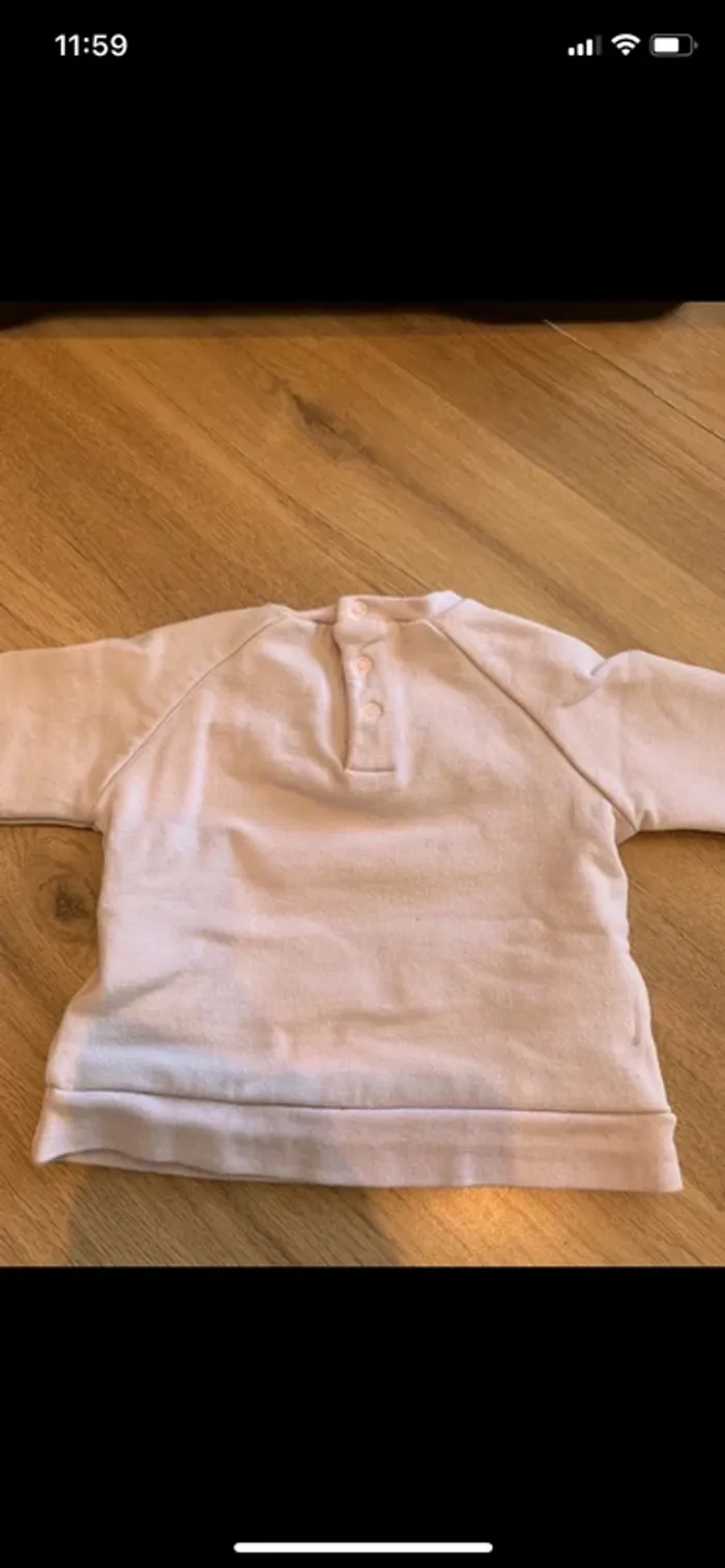Ensemble survêtement Karl Lagerfeld taille 3 mois - photo numéro 8