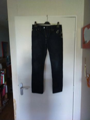 Joli jean garçon en très bon état