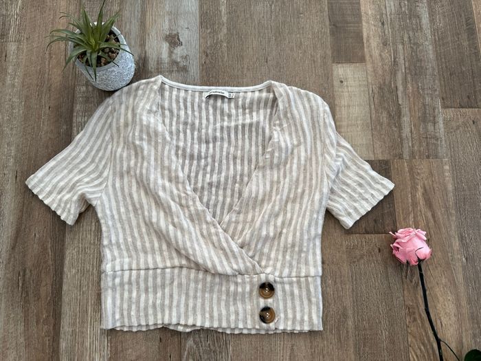 - Haut Stradivarius - Taille S - Très bon état, petit accro dans une manche