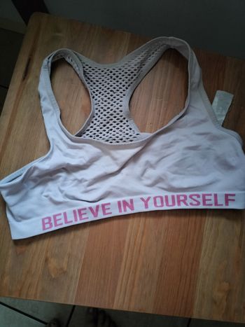 Brassière 14 ans fille Gémo en état satisfaisant