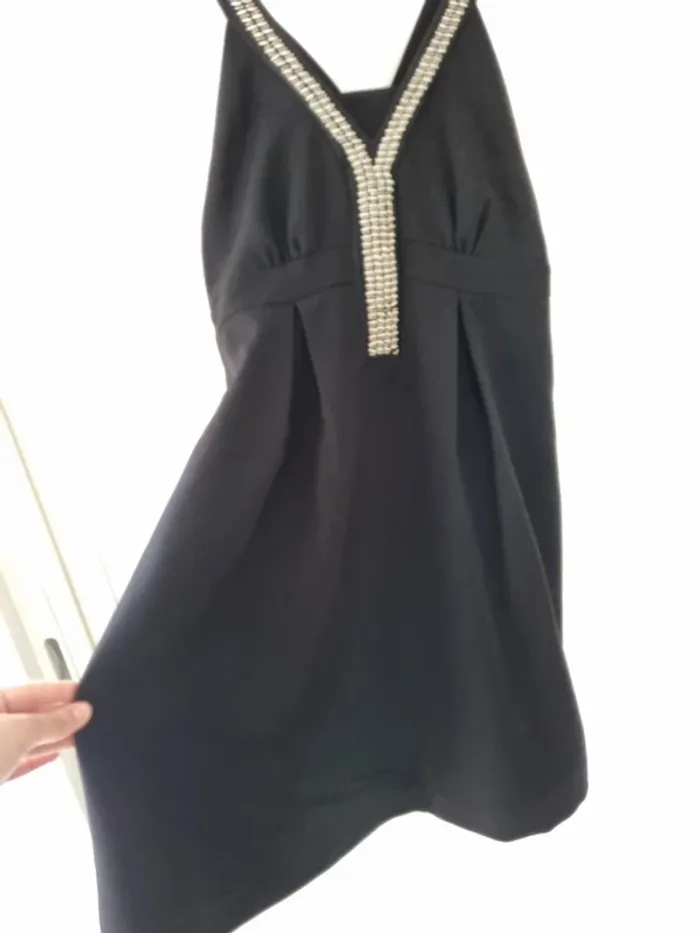 Petite robe noire - photo numéro 3