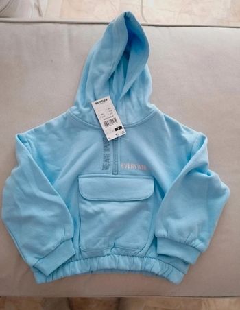 Sweat à capuche pull taille 5 ans