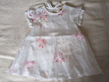 RAVISSANTE ROBE ETE - T.6 MOIS