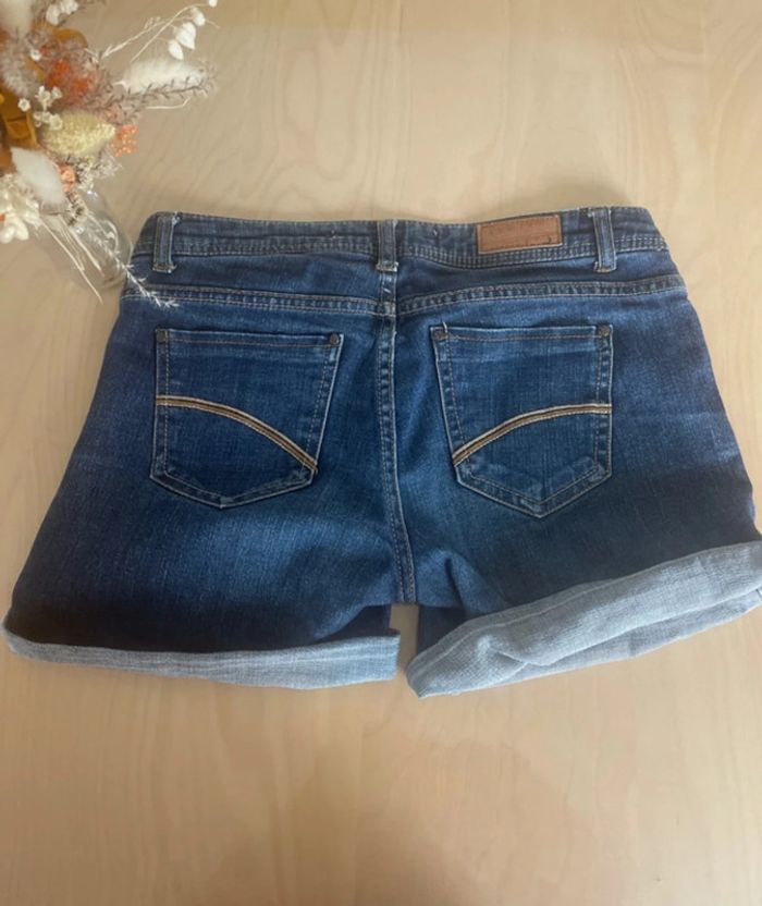 Short en jeans taille S - photo numéro 2