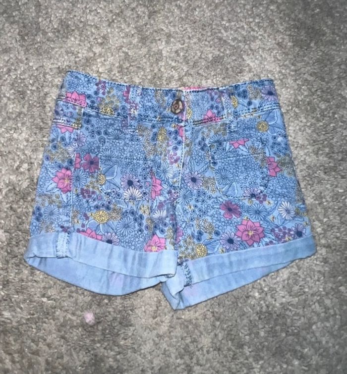Short fleuri 2 ans