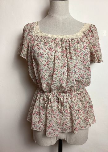 Blouse écrue fleurie Forever21 36