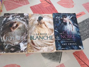 3 tomes de la saga le joyau d'Amy Ewing