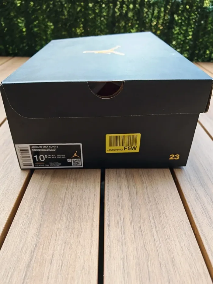 Jordan Max Aura 5 Black University Red 44,5 - photo numéro 10
