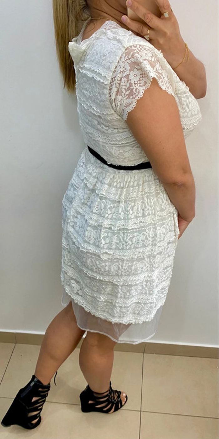 Jolie Robe En Dentelle Taille M - photo numéro 6