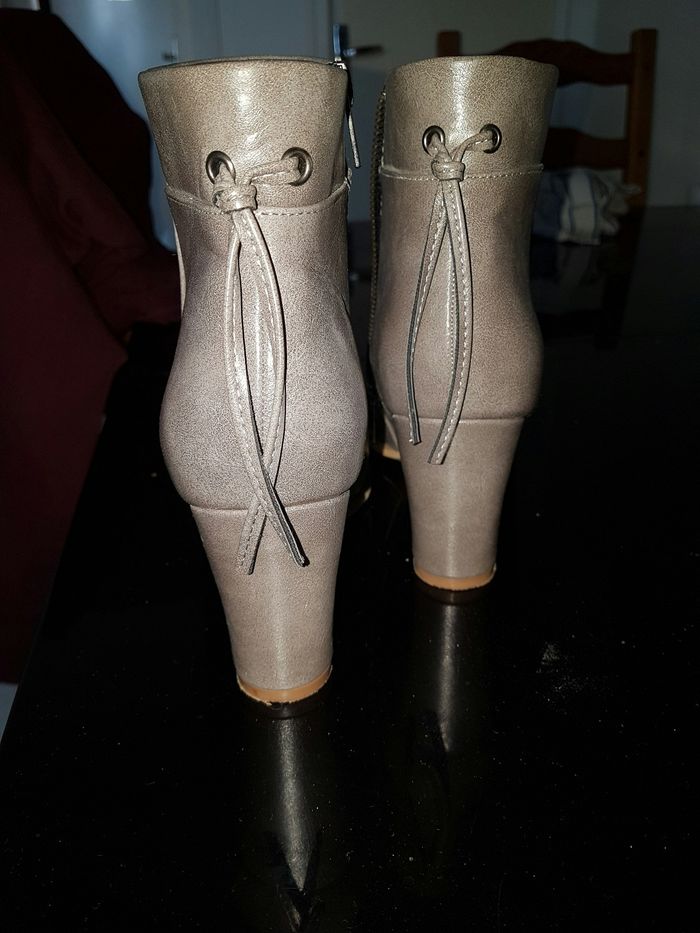 Bottines grises - photo numéro 2
