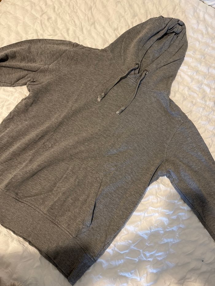 sweat à capuche gris
