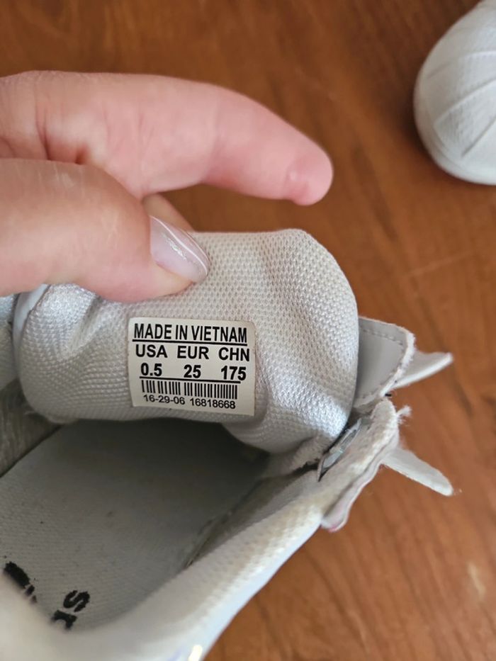 Baskets Adidas pointure 25 - photo numéro 6