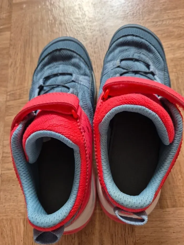 Chaussures de randonnée p33 - photo numéro 3