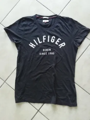 Tee shirt Tommy Hilfiger Taille M.
