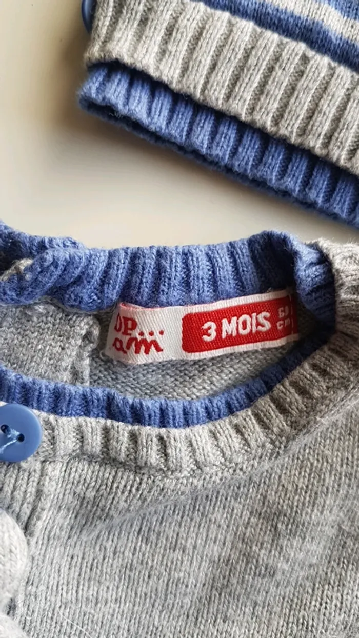 Combi 3 mois avec bonnet - photo numéro 2