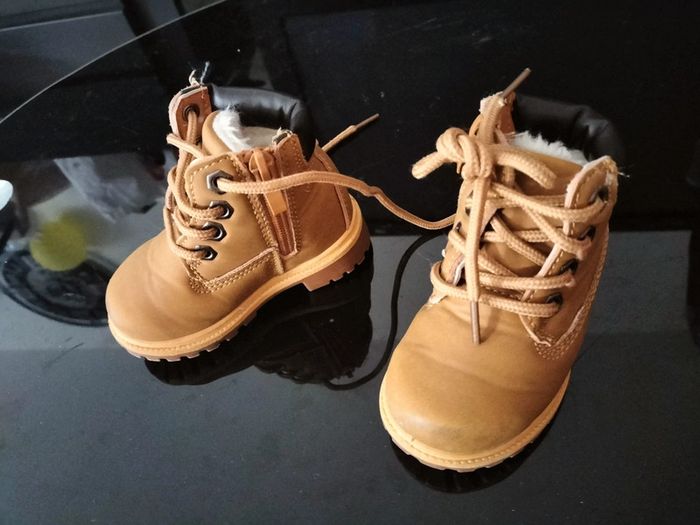 Chaussures taille 20