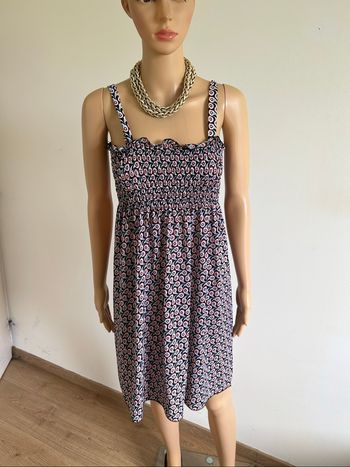 Robe imprimée à bretelles taille XL/XXL jamais portée (taille petit)