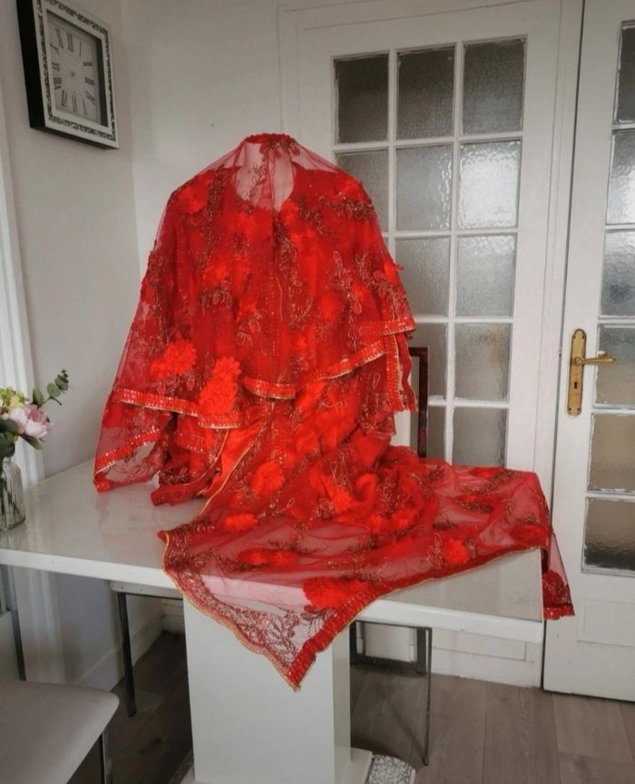 ❤️🤍Magnifique Robe Oriental 3 Pièces Fleurs Relief ❤️🤍 - photo numéro 3