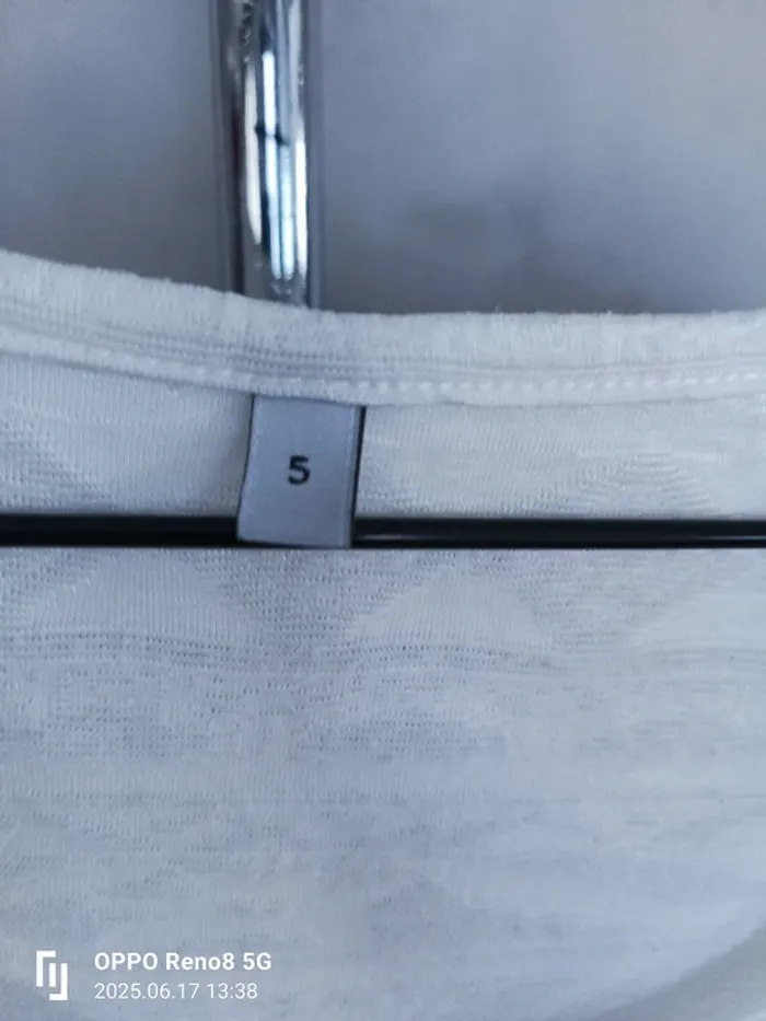 Haut blanc 42/44/46 - photo numéro 3