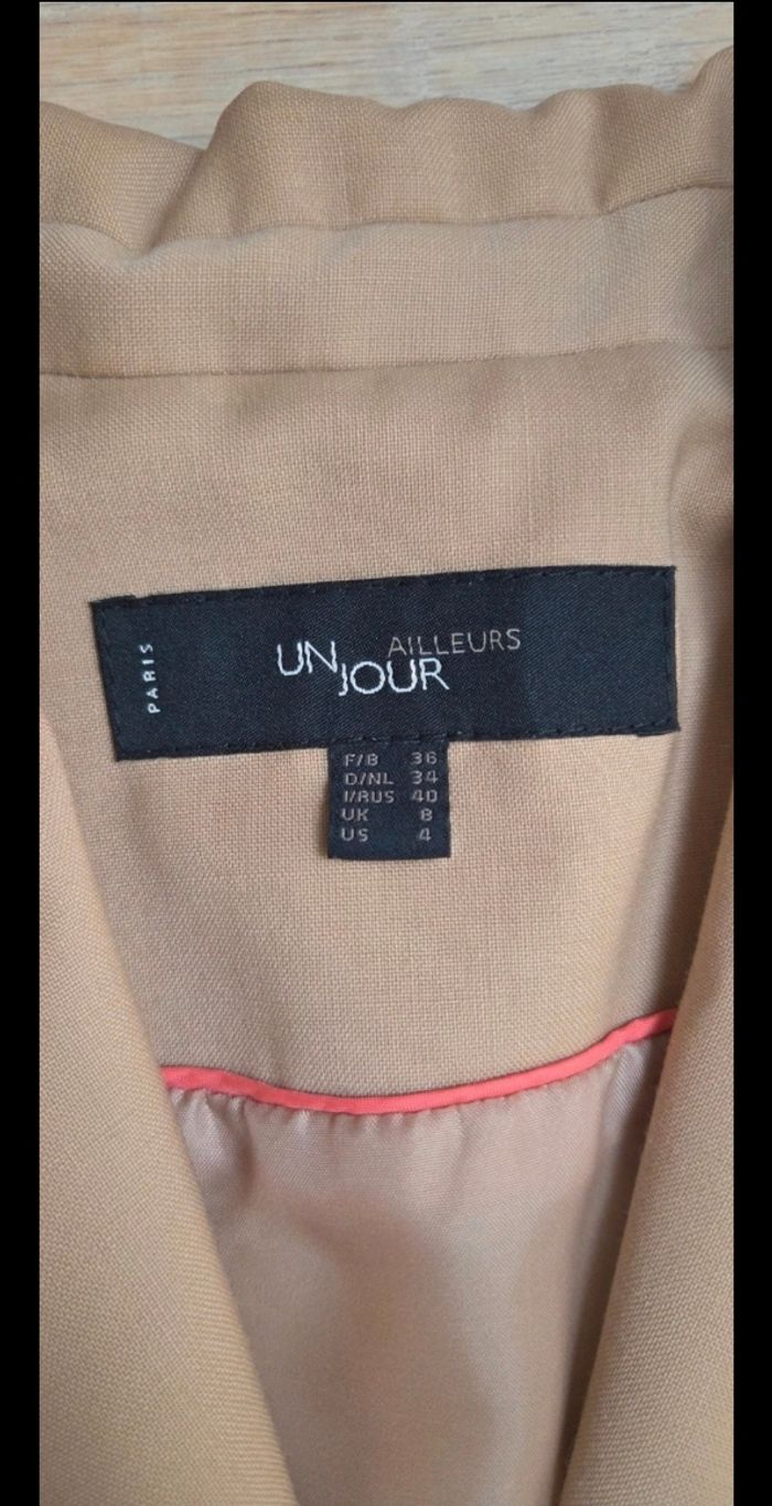 Blazer beige Un jour Ailleurs taille 36 en très bon état - photo numéro 4