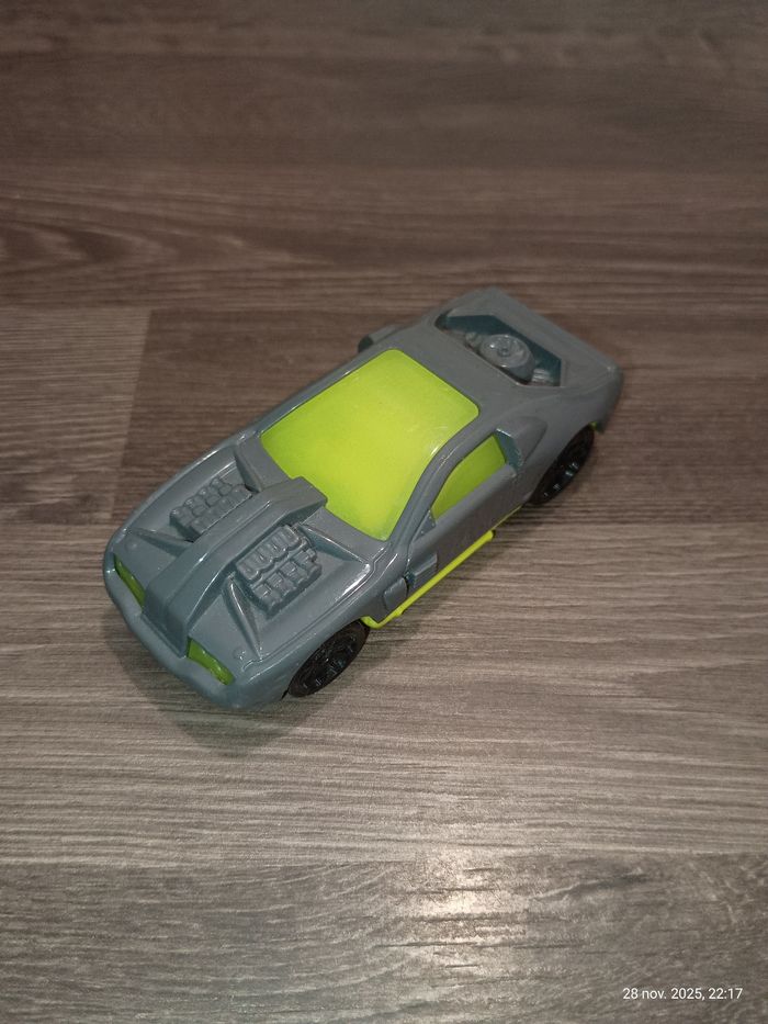 Petite voiture Hot Wheels - photo numéro 3