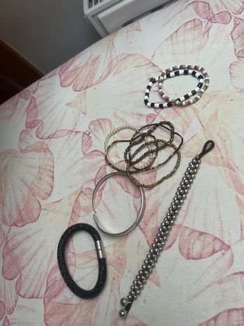 Lot de bracelets