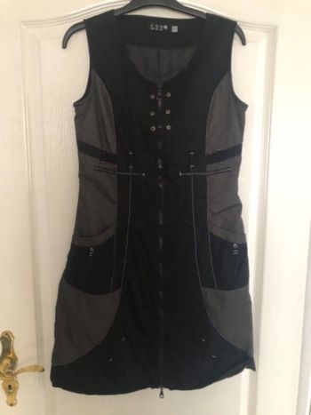 Robe doublée sans manches