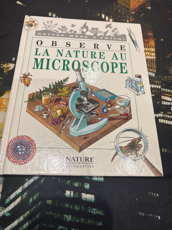 Livre la nature au microscope