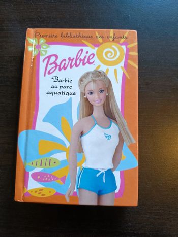 Livre BARBIE AU PARC AQUATIQUE