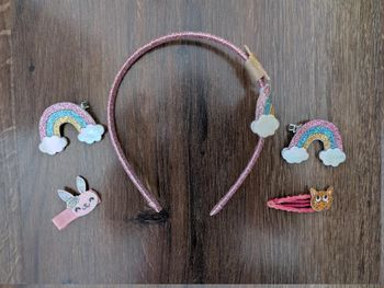 Lot serre tête et barettes pailletés arc en ciel