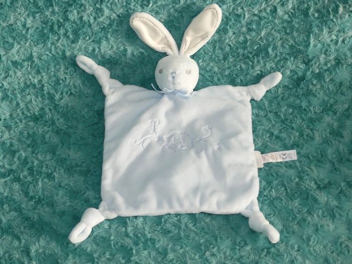 Doudou lapin plat kaloo bleu brodé 🐰parfait état
