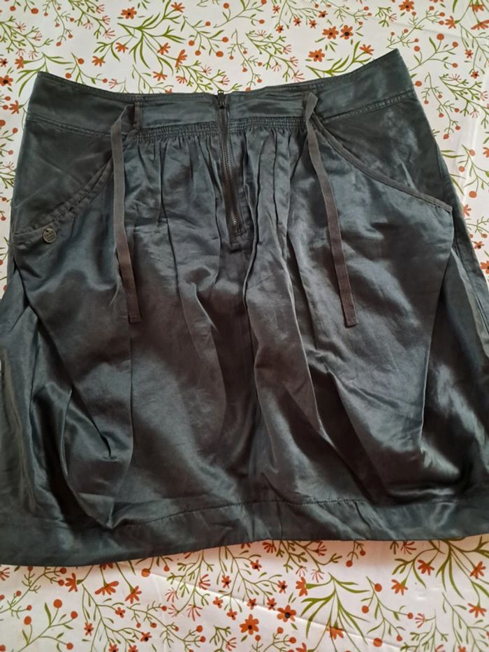 Jupe courte IKKS taille 38 mélange soie