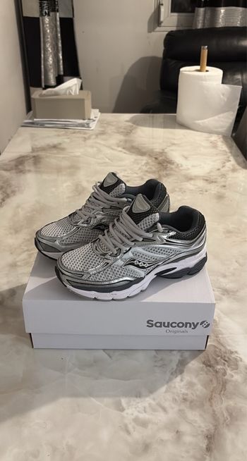 Saucony Omni 9
