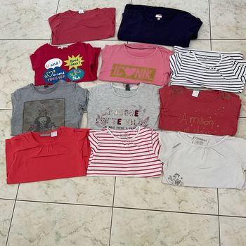 Lot de 11 t shirts manches longues taille 8 ans