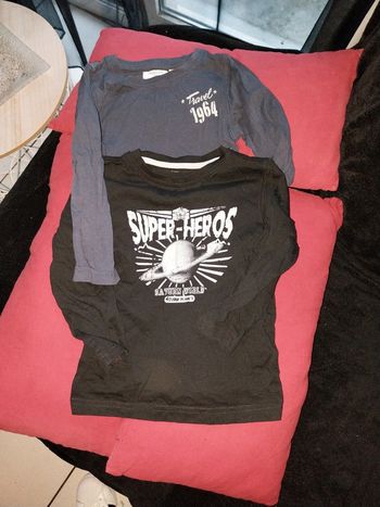 2 tee shirts 4 ans