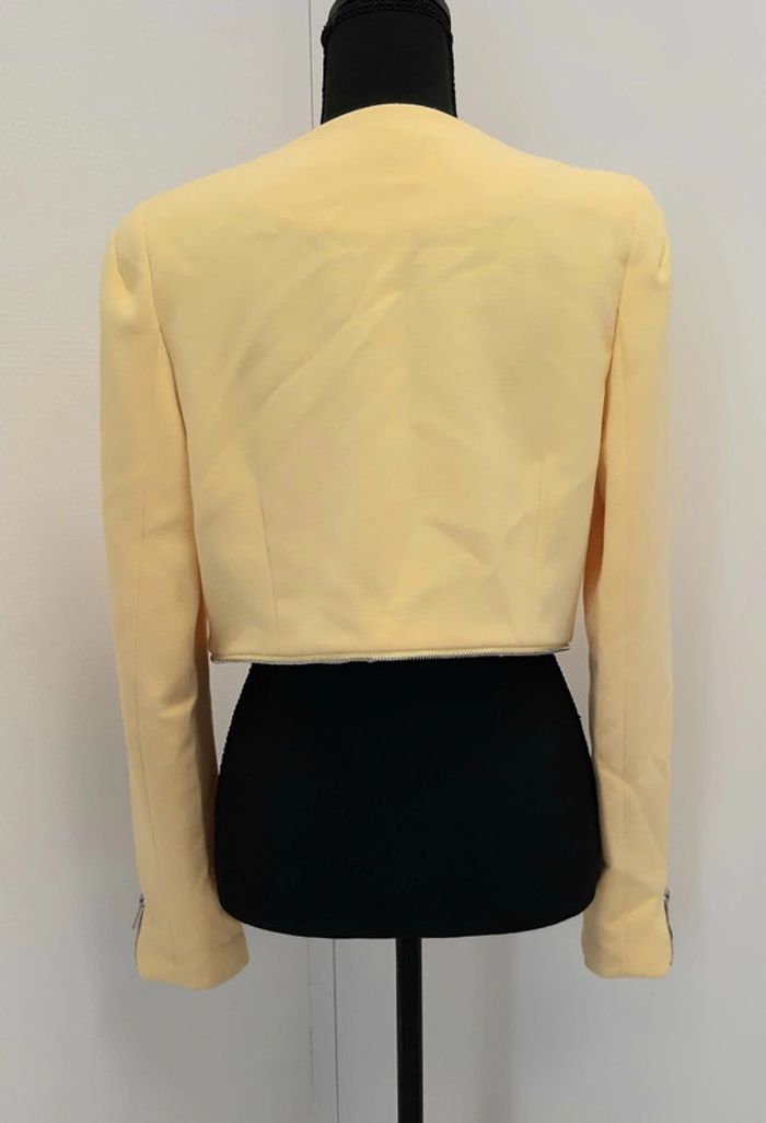 Très jolie veste / blazer courte style jaquette à basque Pimkie - photo numéro 6