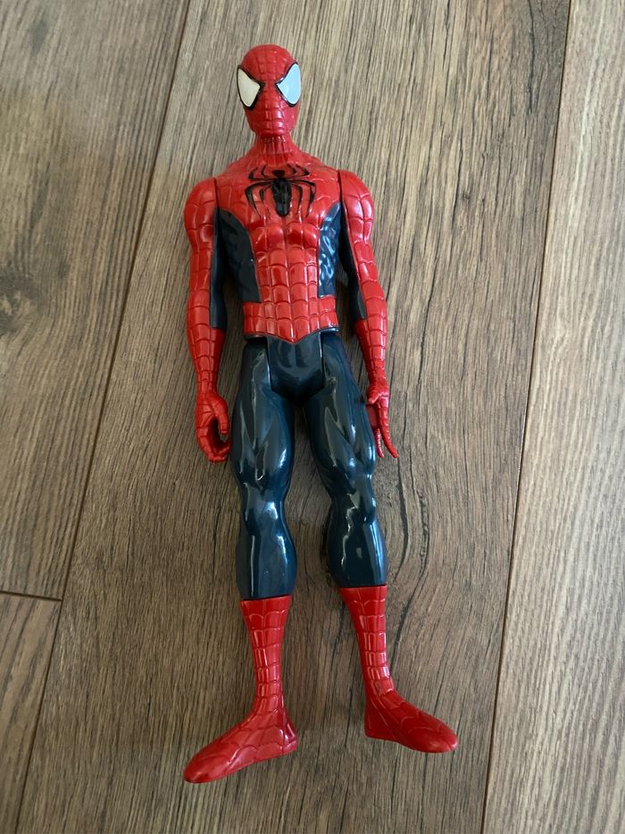 Personnage Spiderman 30cm